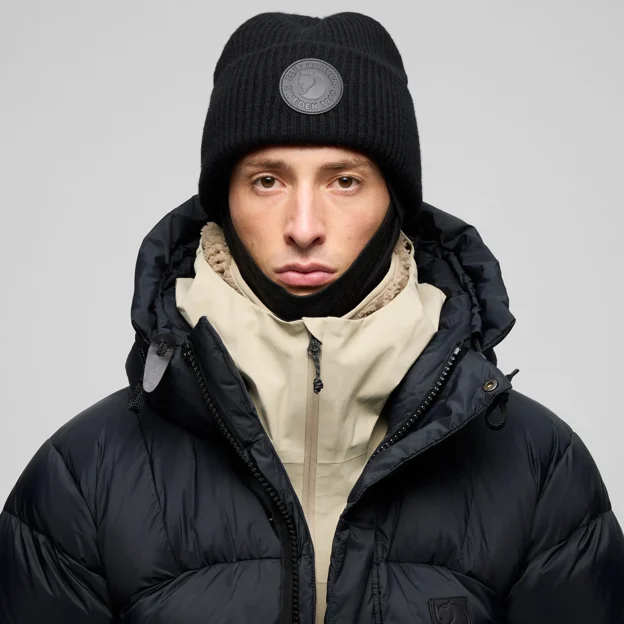 Fjällräven 1960 Logo Hat Black Edition Unisex Caps, hats & beanies Model Model front 126176