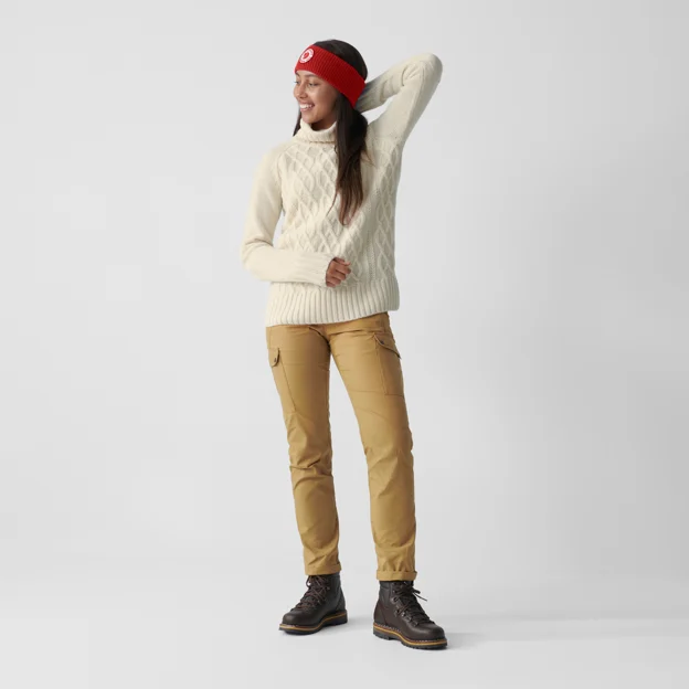 Fjällräven 1960 Logo Headband Unisex Caps, hats & beanies Model Model front 101273