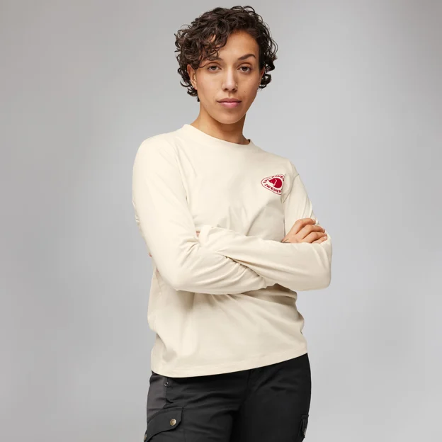 Fjällräven 1960 Logo T-shirt LS W Women’s T-shirts & tank tops Model Model side 75899