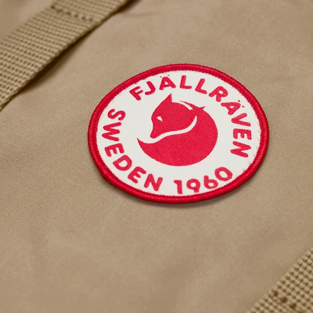 Fjällräven 1960 Tote Unisex Daypacks Model Angle M 120305