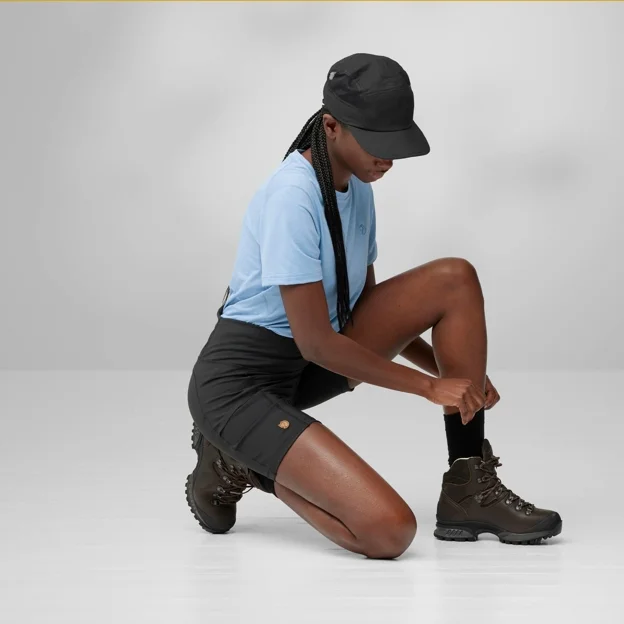 Fjällräven Abisko 6" Shorts Tights W Women’s Shorts & skirts Model Angle H 82041
