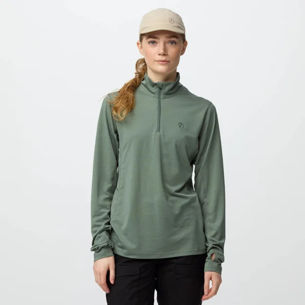 Fjällräven Abisko Day Hike Half Zip W Women’s Base layer tops Model Angle F 99927