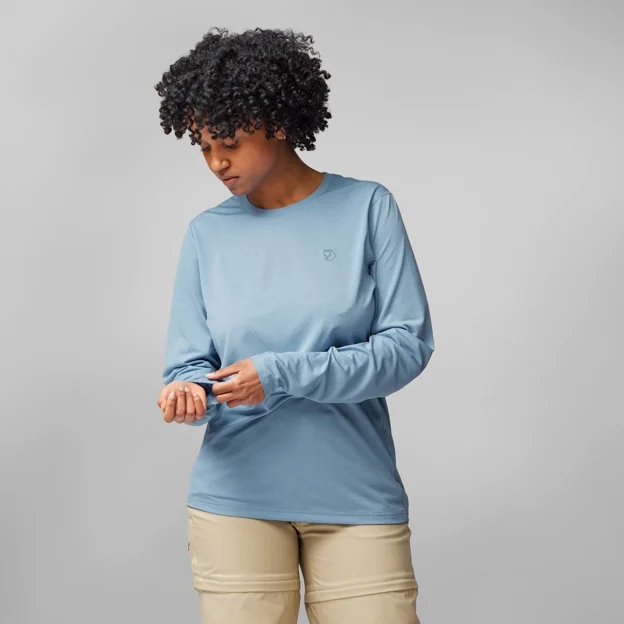 Fjällräven Abisko Day Hike LS W Women’s Base layer tops Model Model side 82048