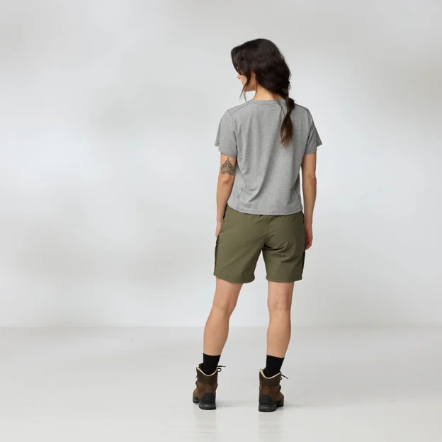Fjällräven Abisko Day Hike Short SS W Women’s T-shirts & tank tops Model Model back 92805