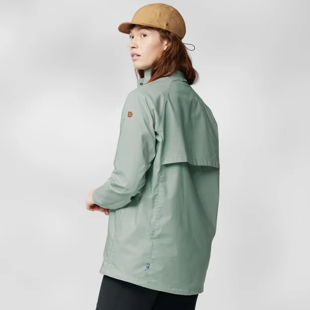 Fjällräven Abisko Hike Anorak W Women’s Anoraks Model Model back 66566