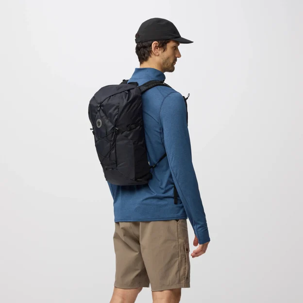 Fjällräven Abisko Hike Lite 20 M/L Unisex Trekking backpacks Model Model side 99933