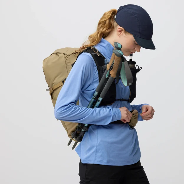 Fjällräven Abisko Hike Lite 20 S/M Unisex Model Angle I 99915