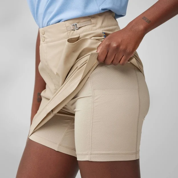 Fjällräven Abisko Hike Skort W Women’s Shorts & skirts Model Angle H 82068