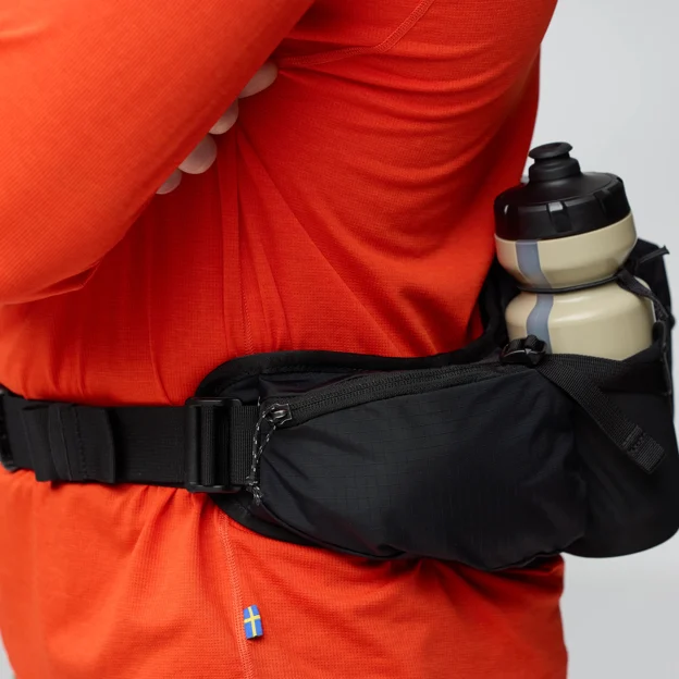 Fjällräven Abisko Hip Pack 6 Unisex Wallets & small bags Model Angle H 90173