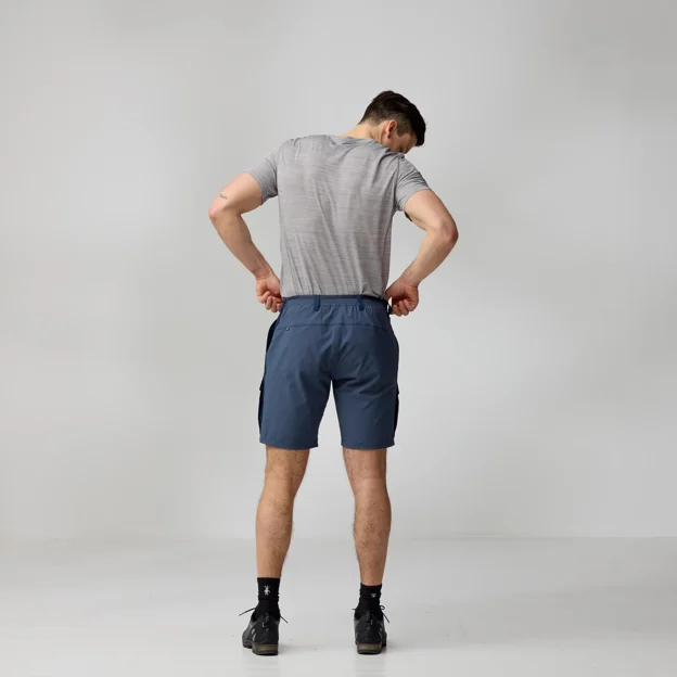 Fjällräven Abisko Hybrid Trail Shorts M Men’s Shorts & skirts Model Angle G 89905