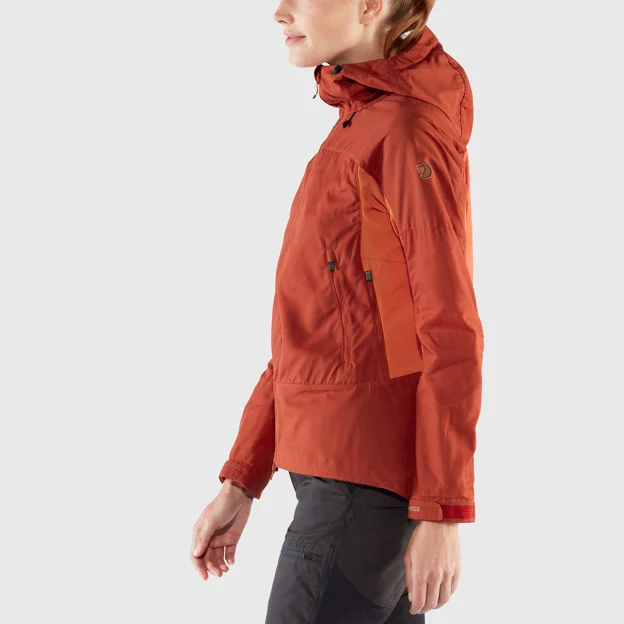 Fjällräven Abisko Lite Trekking Jacket W Women’s Trekking jackets Model Model side 43607