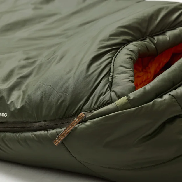 Fjällräven Abisko Three Seasons Regular Unisex Sleeping bags Model Angle P 88198