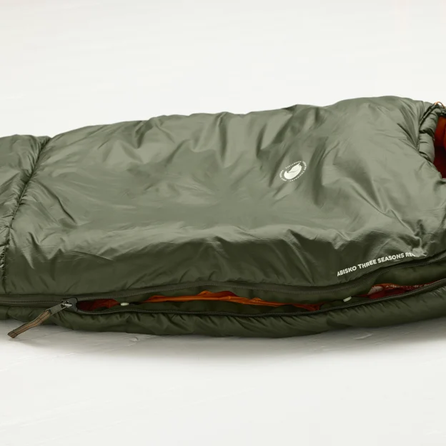 Fjällräven Abisko Three Seasons Regular Unisex Sleeping bags Model Angle L 88194