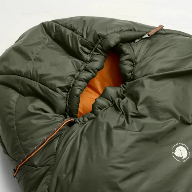 Fjällräven Abisko Three Seasons XL Unisex Sleeping bags Model Angle L 101250