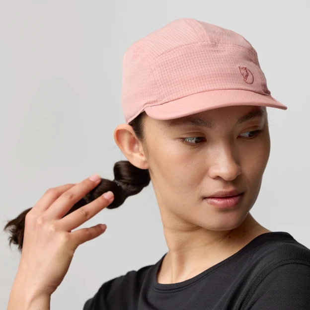 Fjällräven Abisko Trekking Cap Unisex Caps, hats & beanies Model Angle G 90177