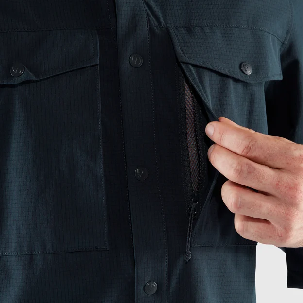 Fjällräven Abisko Trekking Shirt M Men’s Shirts Detail Angle G 26093