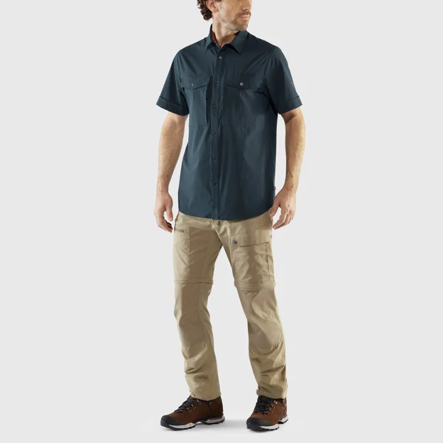 Fjällräven Abisko Trekking Shirt SS M Men’s Shirts Model Model front 43640