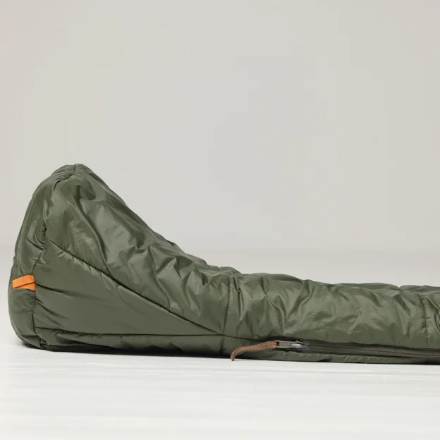 Fjällräven Abisko Two Seasons Regular Unisex Sleeping bags Model Angle M 88240