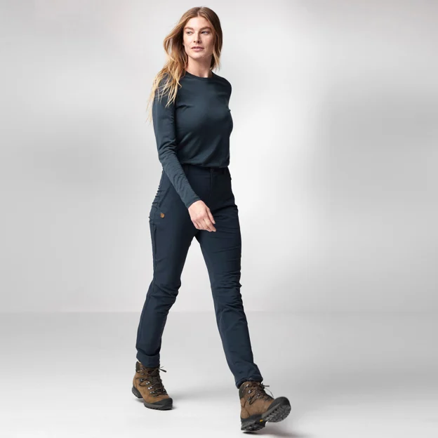 Fjällräven Abisko Winter Stretch Trousers W Women’s Insulated trousers Model Angle K 93366