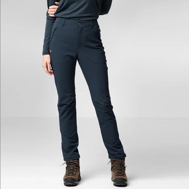 Fjällräven Abisko Winter Stretch Trousers W Women’s Insulated trousers Model Angle L 93365