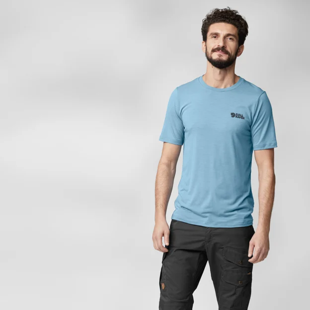 Fjällräven Abisko Wool Logo SS M Men’s T-shirts & tank tops Model Model front 66645