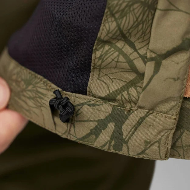 Fjällräven Barents 3 in 1 Hydratic Jacket M Men’s Hunting jackets Model Angle V 85356