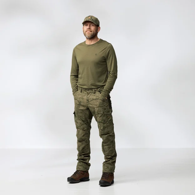 Fjällräven Barents Pro Hunting Trousers M Men’s Hunting trousers Model Model front 86198
