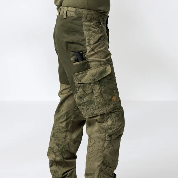 Fjällräven Barents Pro Hunting Trousers M Men’s Hunting trousers Model Angle F 86201
