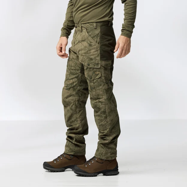 Fjällräven Barents Pro Hunting Trousers M Men’s Hunting trousers Model Angle H 86203