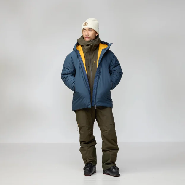 Fjällräven Bergtagen 130 Insulation Jkt M Men’s Mountaineering jackets Model Angle F 94317