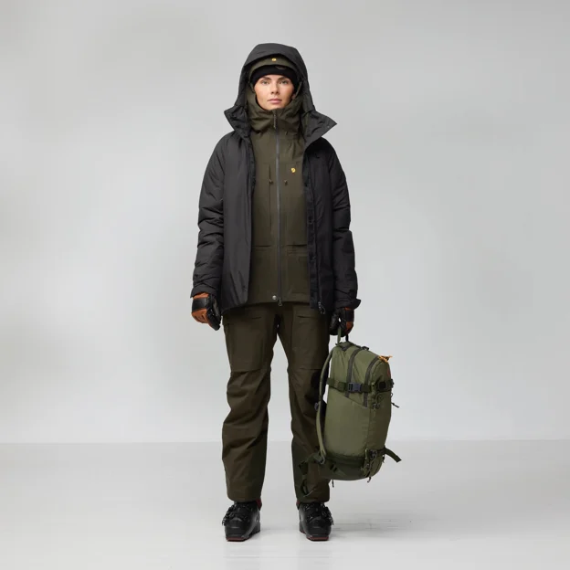 Fjällräven Bergtagen 130 Insulation Jkt W Women’s Mountaineering jackets Model Angle Q 94291