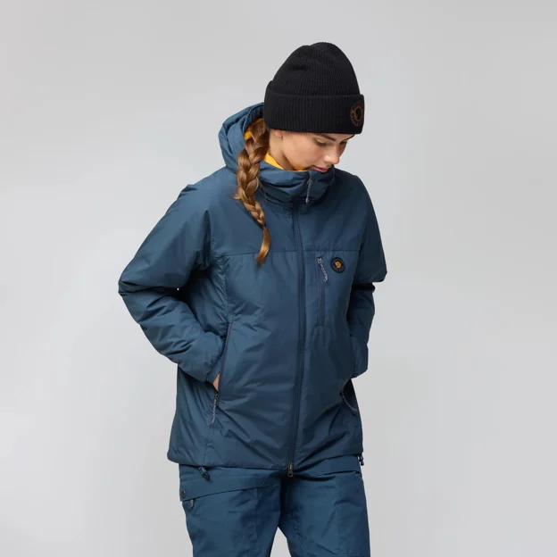 Fjällräven Bergtagen 60 Insulation Jkt W Women’s Mountaineering jackets Model Angle H 94215