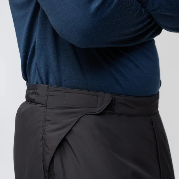 Fjällräven Bergtagen 60 Insulation Shorts Unisex Insulated trousers Model Angle F 94164