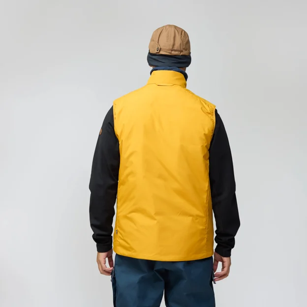 Fjällräven Bergtagen 60 Insulation vest M Men’s Vests Model Model back 94362