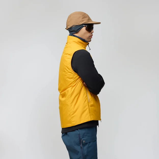 Fjällräven Bergtagen 60 Insulation vest M Men’s Vests Model Model side 94380