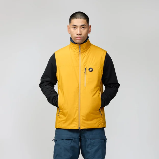 Fjällräven Bergtagen 60 Insulation vest M Men’s Vests Model Angle F 94270