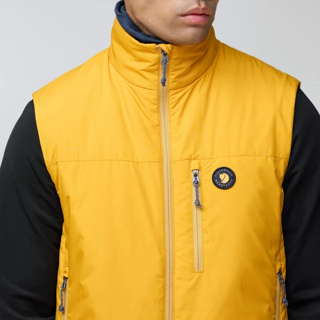 Fjällräven Bergtagen 60 Insulation vest M Men’s Vests Model Angle G 94377