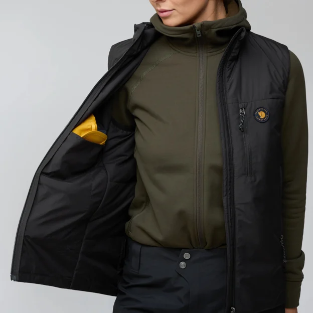 Fjällräven Bergtagen 60 Insulation vest W Women’s Vests Model Angle J 94406