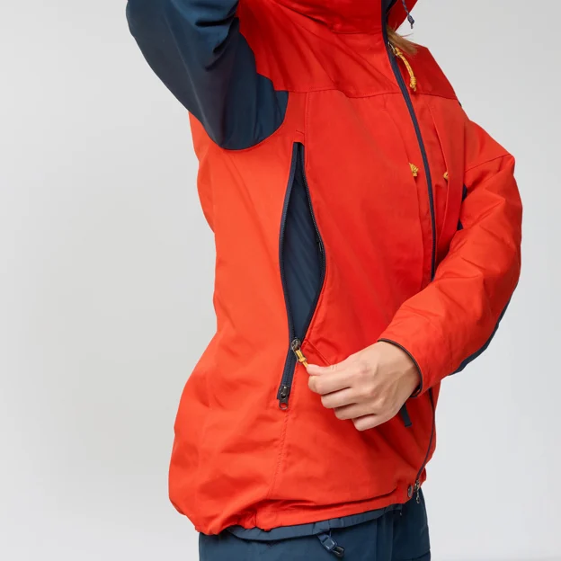 Fjällräven Bergtagen G-1000 Jacket W Women’s Mountaineering jackets Model Angle I 94356