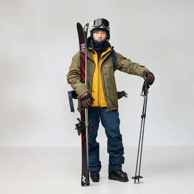 Fjällräven Bergtagen G-1000 Trousers M Men’s Mountaineering trousers Model Angle N 94285