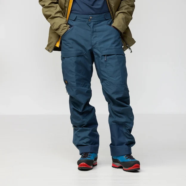 Fjällräven Bergtagen G-1000 Trousers M Men’s Mountaineering trousers Model Model front 94273
