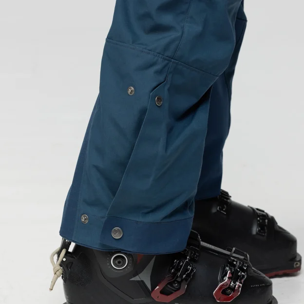 Fjällräven Bergtagen G-1000 Trousers W Women’s Mountaineering trousers Model Angle N 121611