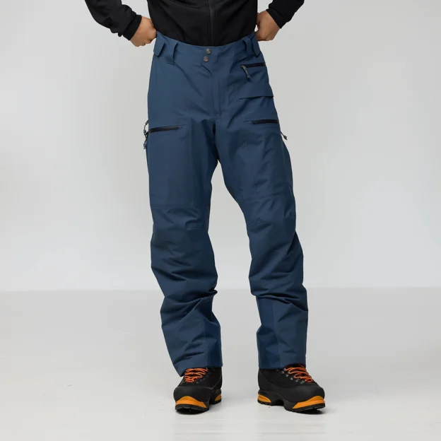 Fjällräven Bergtagen GTX Pro Trousers M Men’s Mountaineering trousers Model Angle F 94372