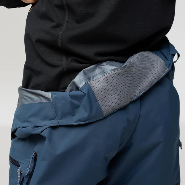 Fjällräven Bergtagen GTX Pro Trousers M Men’s Mountaineering trousers Model Angle I 94287