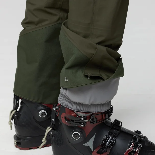 Fjällräven Bergtagen GTX Touring Bibs W Women’s Mountaineering trousers Model Angle M 94344