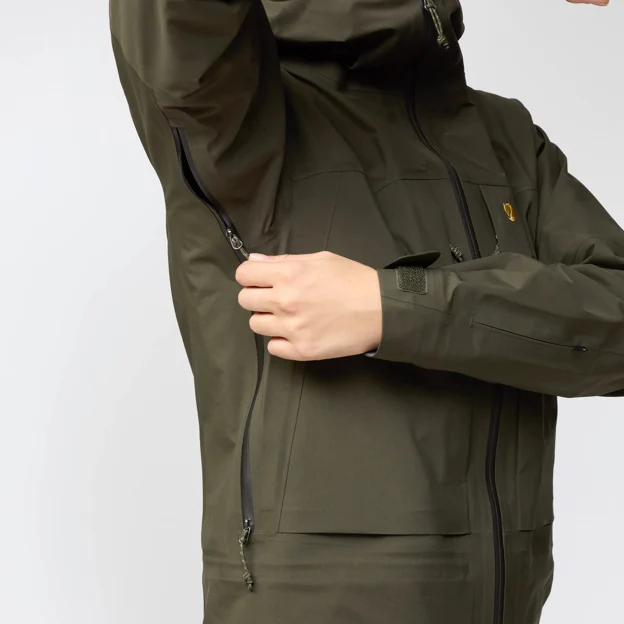Fjällräven Bergtagen GTX Touring Jacket W Women’s Mountaineering jackets Model Angle G 94245