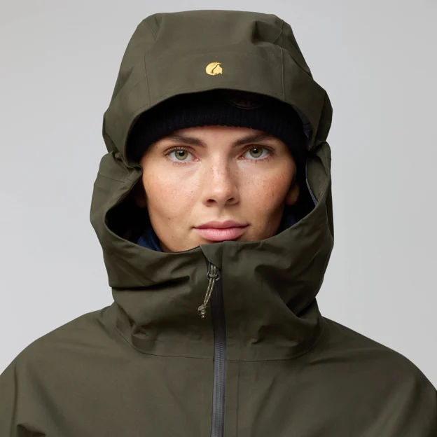 Fjällräven Bergtagen GTX Touring Jacket W Women’s Mountaineering jackets Model Angle J 94282