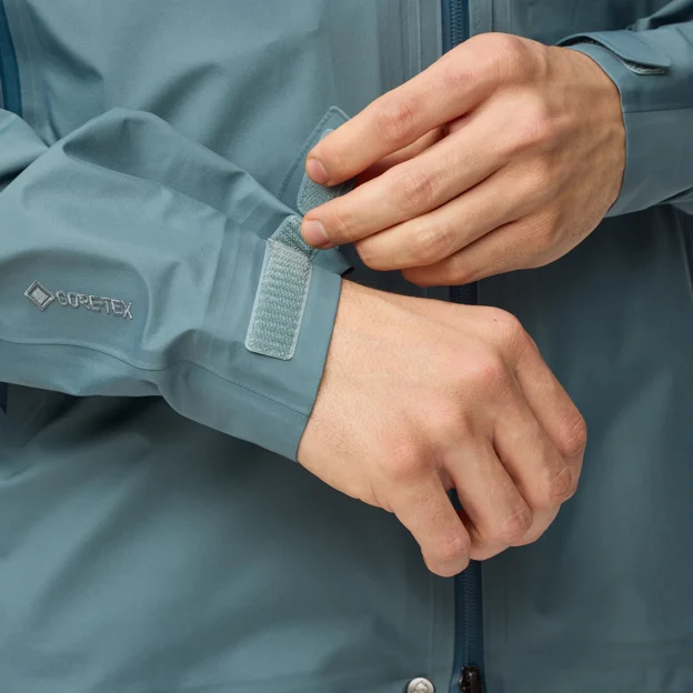 Fjällräven Bergtagen GTX lite Jacket M Men’s Mountaineering jackets Model Angle M 99973