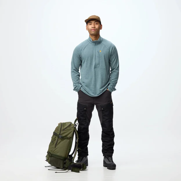 Fjällräven Bergtagen Midlayer Half Zip M Men’s Fleeces Model Model front 120312