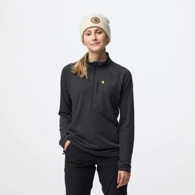 Fjällräven Bergtagen Midlayer Half Zip W Women’s Fleeces Model Angle F 120254